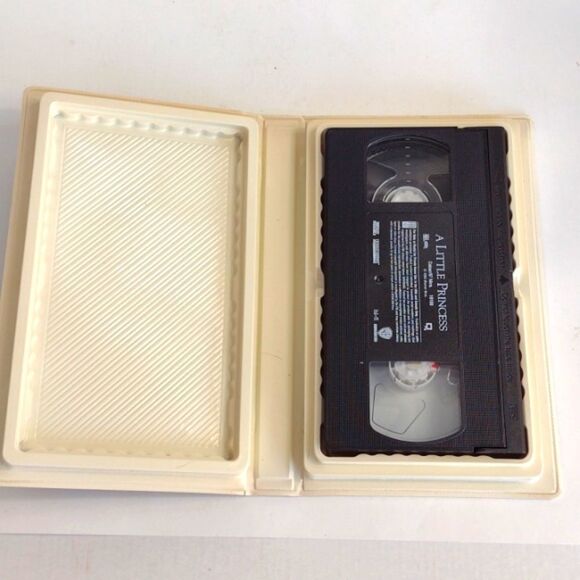 VHS Clamshell‎ A Little Princess Movie - Picture 3 of 6